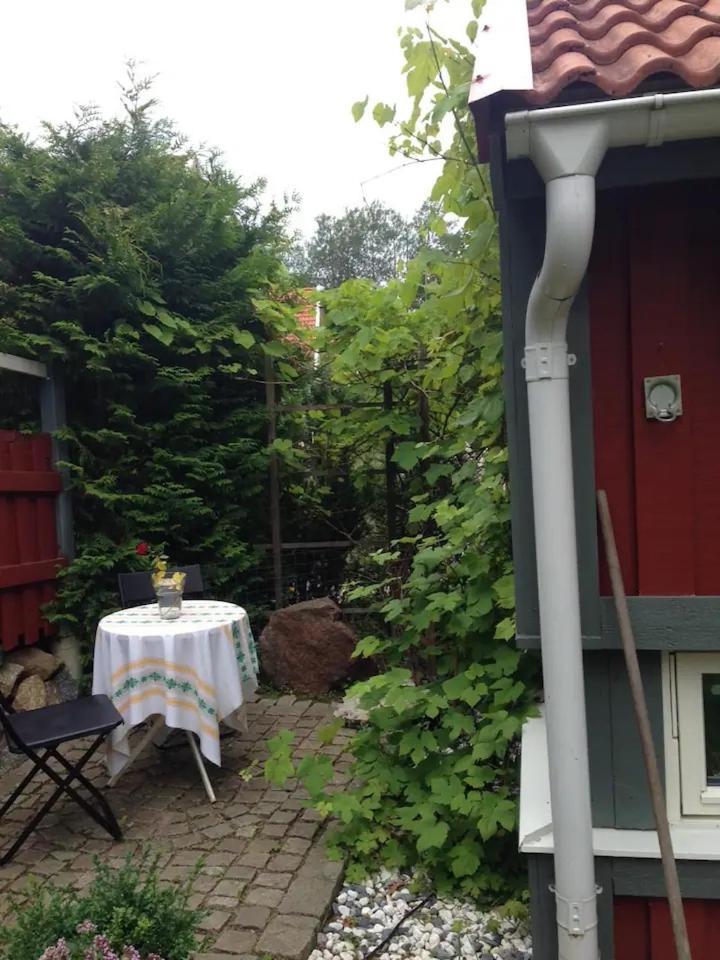 Lilla Gaeststugan Uppsala Zewnętrze zdjęcie